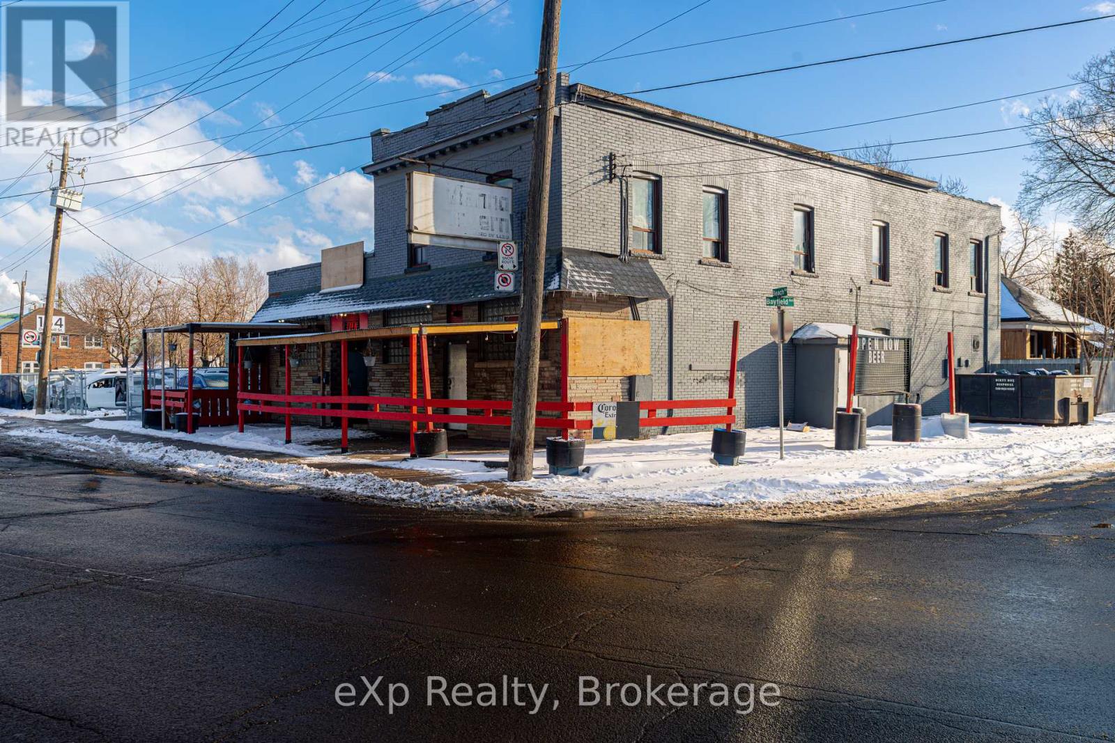 152 Grenfell Street, Hamilton (Industrial Sector), Ontario  L8H 3J2 - Photo 3 - X12766432