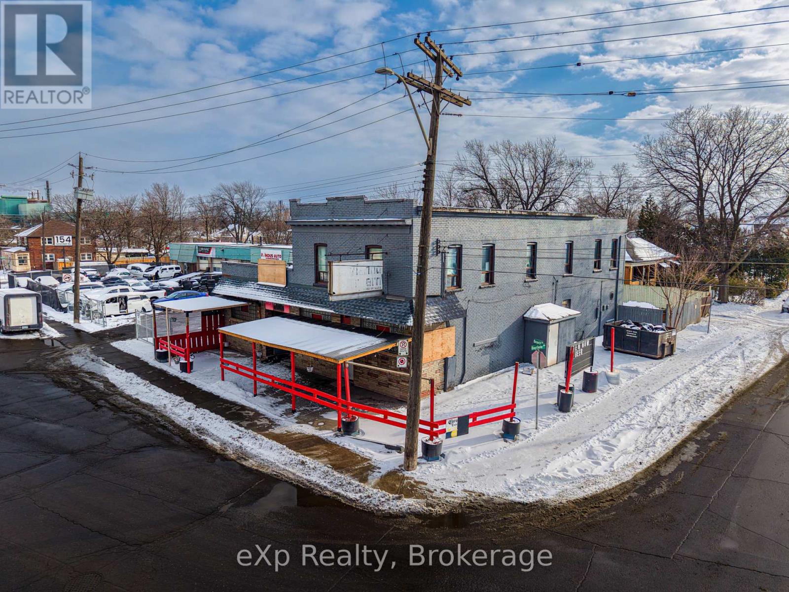 152 Grenfell Street, Hamilton (Industrial Sector), Ontario  L8H 3J2 - Photo 4 - X12766432