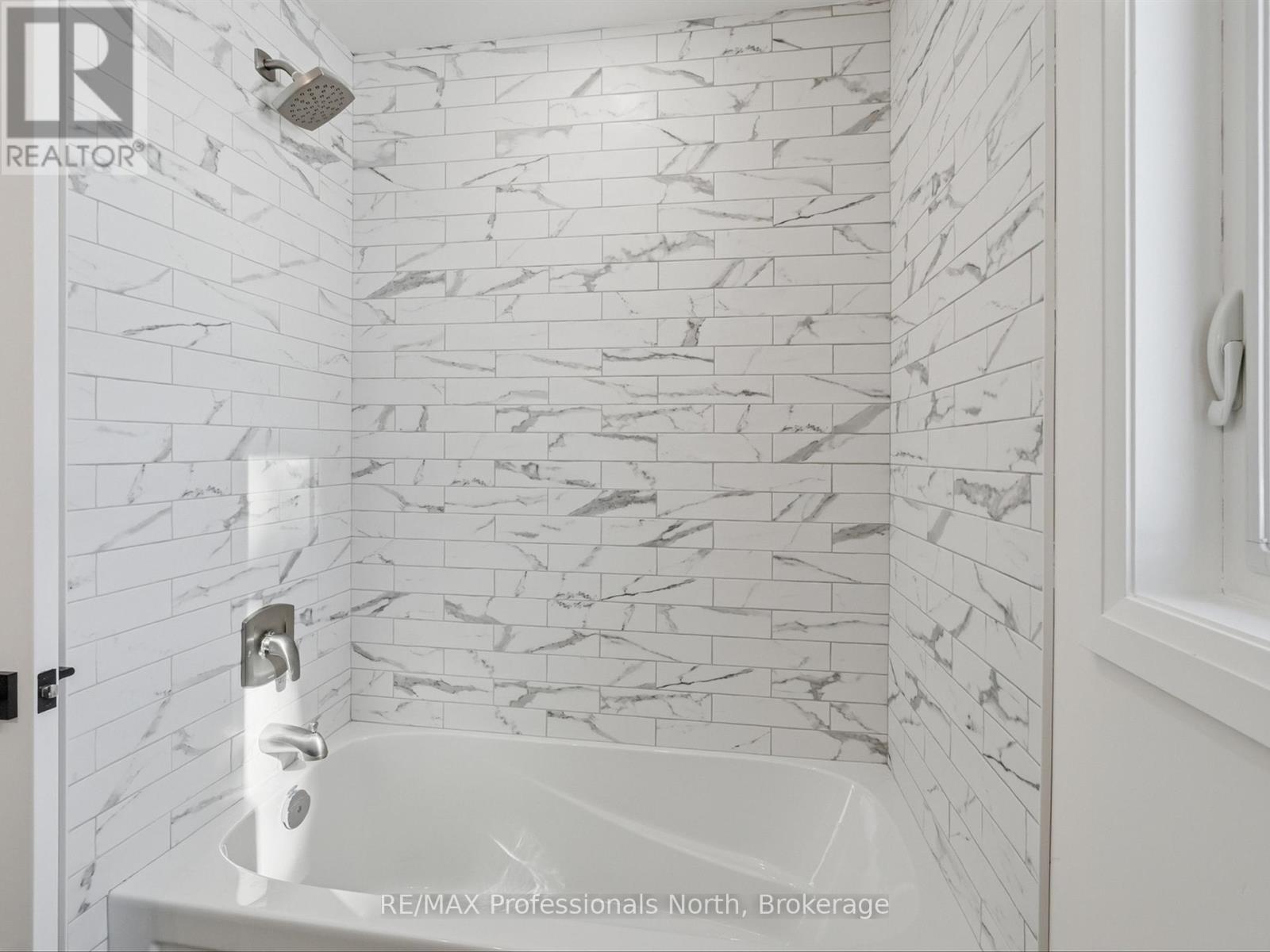 11 Clarkes Lane, Huntsville, Ontario  P0B 1M0 - Photo 40 - X12766480