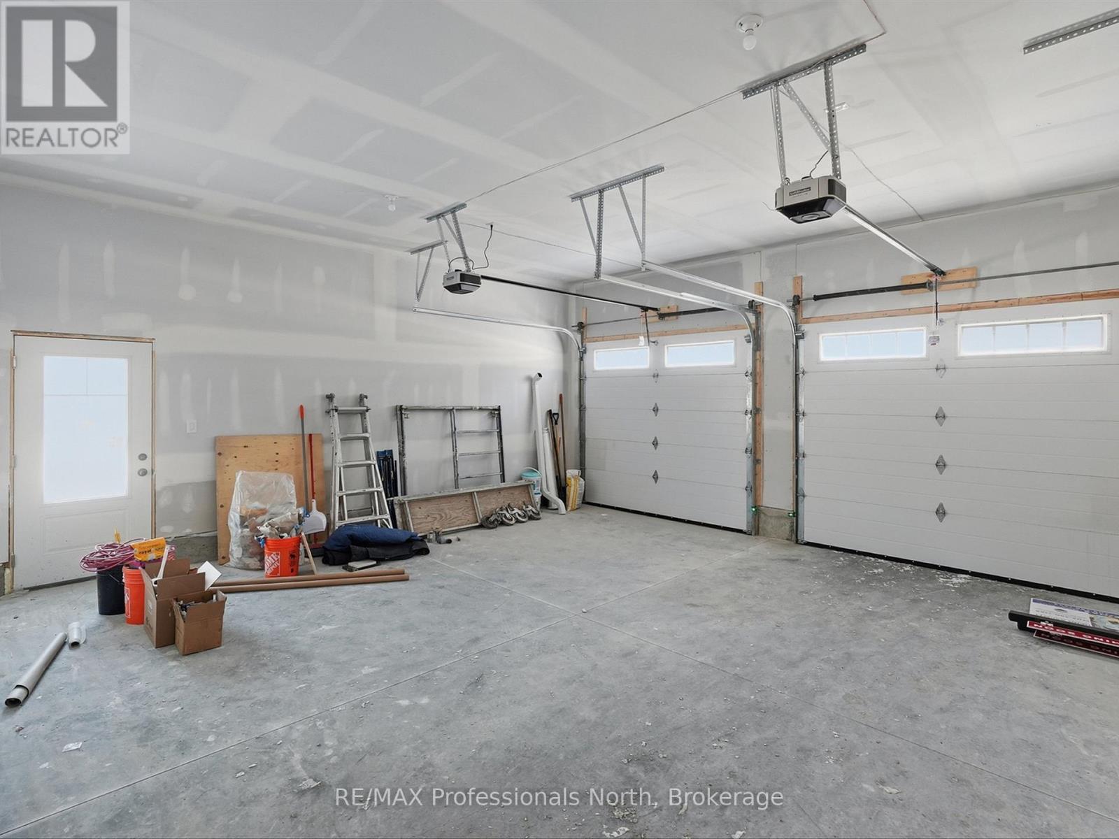 11 Clarkes Lane, Huntsville, Ontario  P0B 1M0 - Photo 47 - X12766480