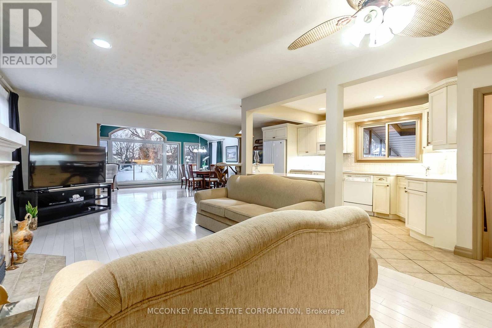 244 Sherin Avenue, Peterborough (Ashburnham Ward 4), Ontario  K9J 1B6 - Photo 3 - X12766392