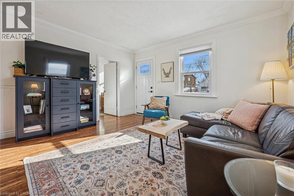 323 Paisley Road, Guelph, Ontario  N1H 2R1 - Photo 4 - 40801867