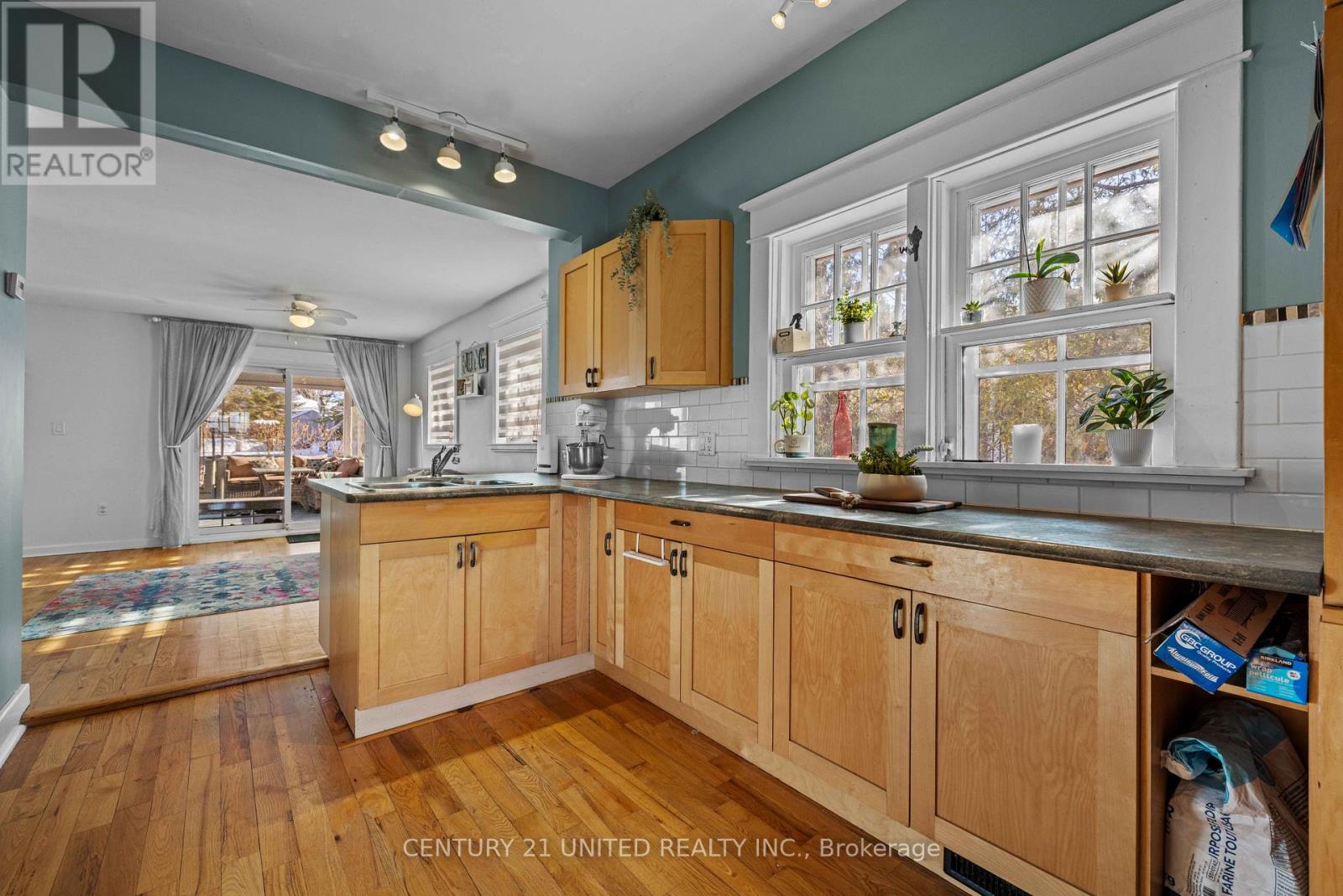 614 River Road S, Peterborough (Ashburnham Ward 4), Ontario  K9J 1E7 - Photo 5 - X12766548