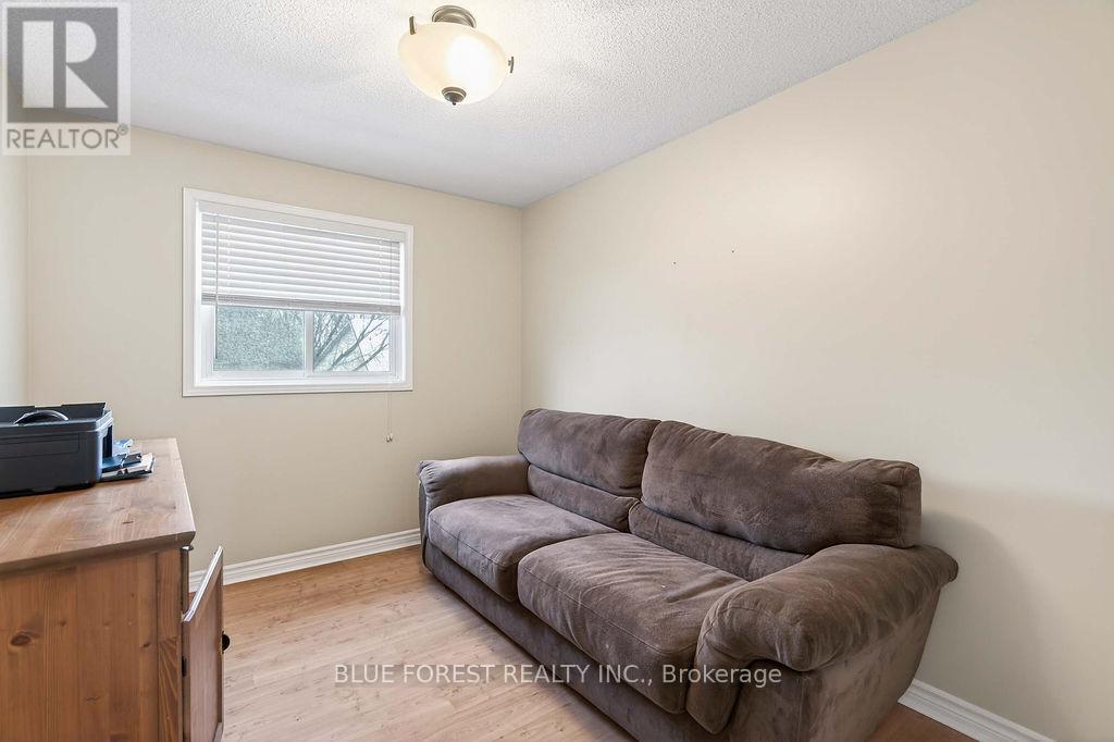 805 Deveron Crescent, London South (South J), Ontario  N5Z 5B4 - Photo 22 - X12766364