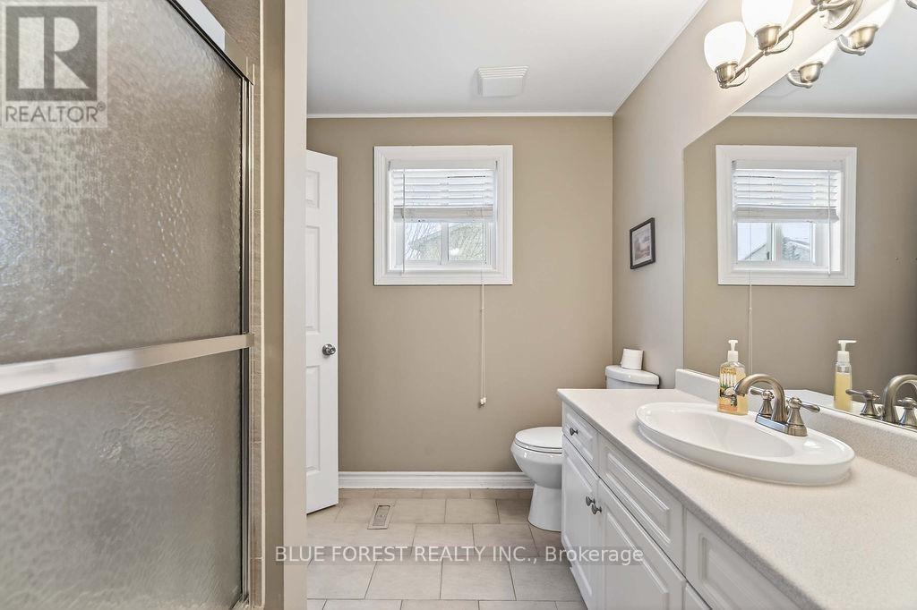 805 Deveron Crescent, London South (South J), Ontario  N5Z 5B4 - Photo 24 - X12766364