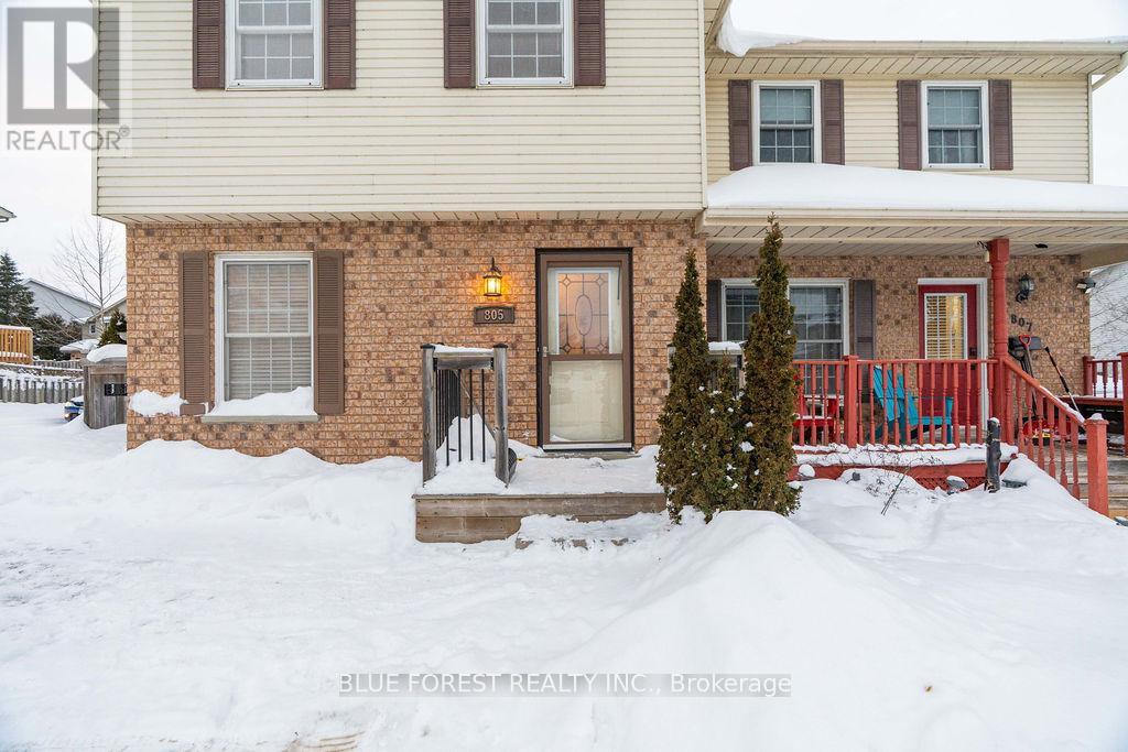 805 Deveron Crescent, London South (South J), Ontario  N5Z 5B4 - Photo 3 - X12766364