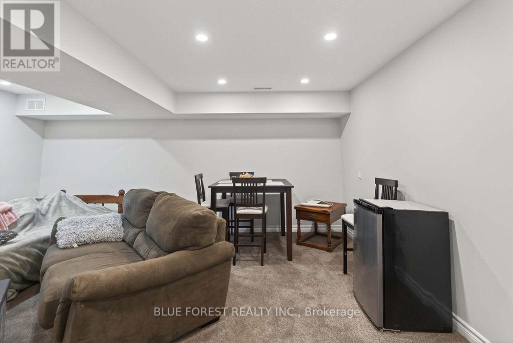 805 Deveron Crescent, London South (South J), Ontario  N5Z 5B4 - Photo 31 - X12766364