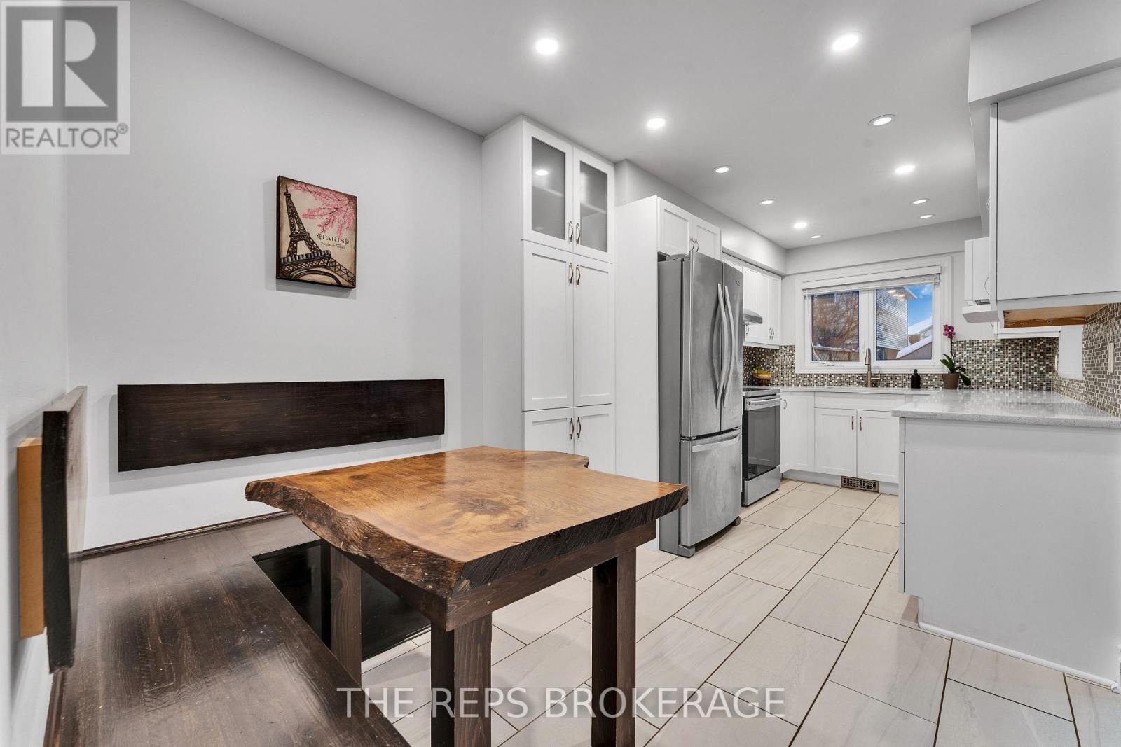 64 Hunterswood Crescent, Ottawa, Ontario  K1G 5V9 - Photo 13 - X12766466