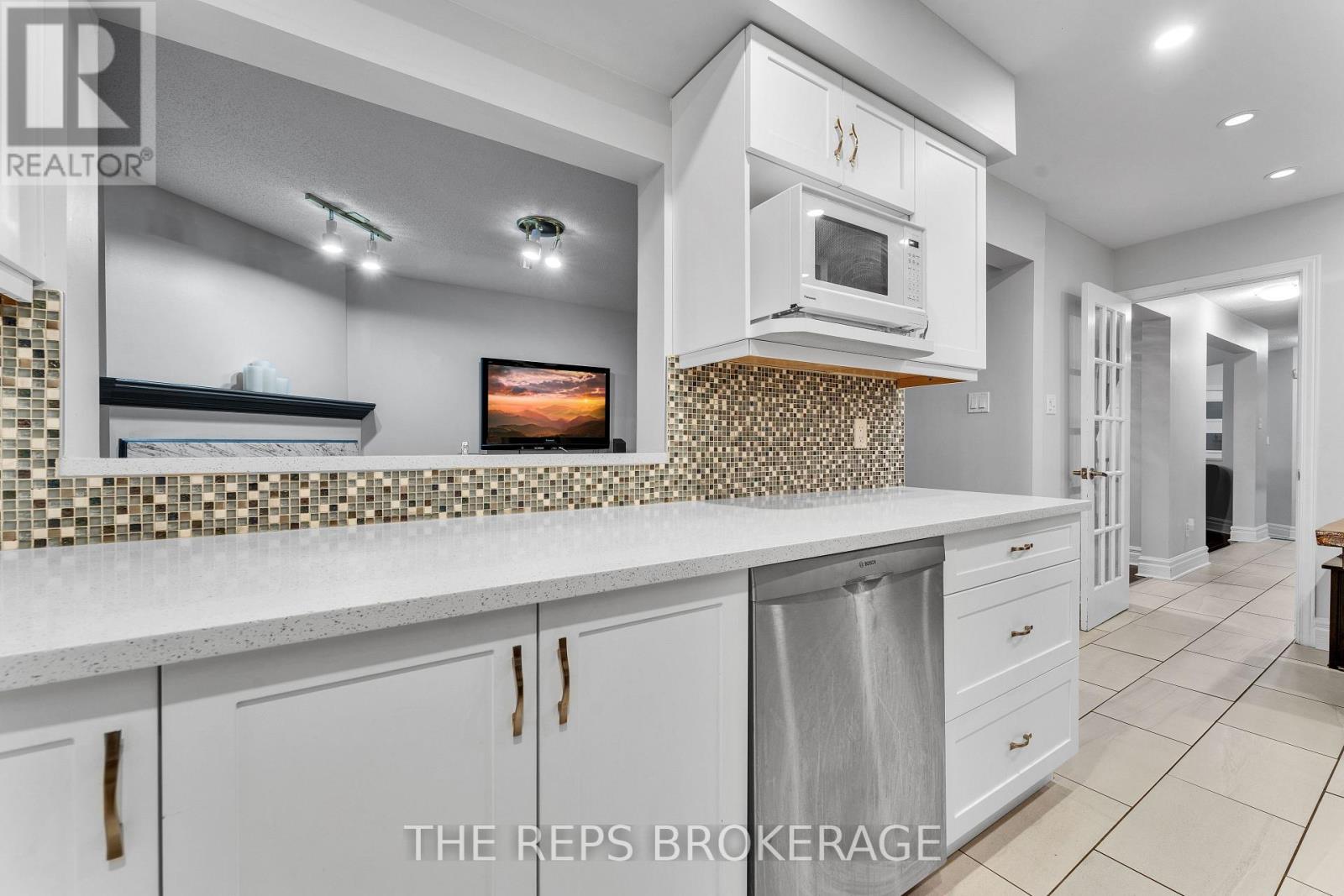 64 Hunterswood Crescent, Ottawa, Ontario  K1G 5V9 - Photo 18 - X12766466