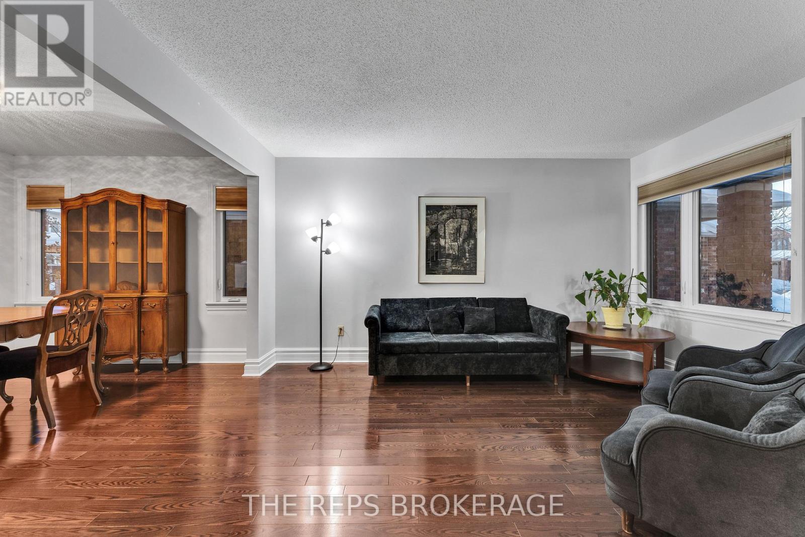 64 Hunterswood Crescent, Ottawa, Ontario  K1G 5V9 - Photo 7 - X12766466