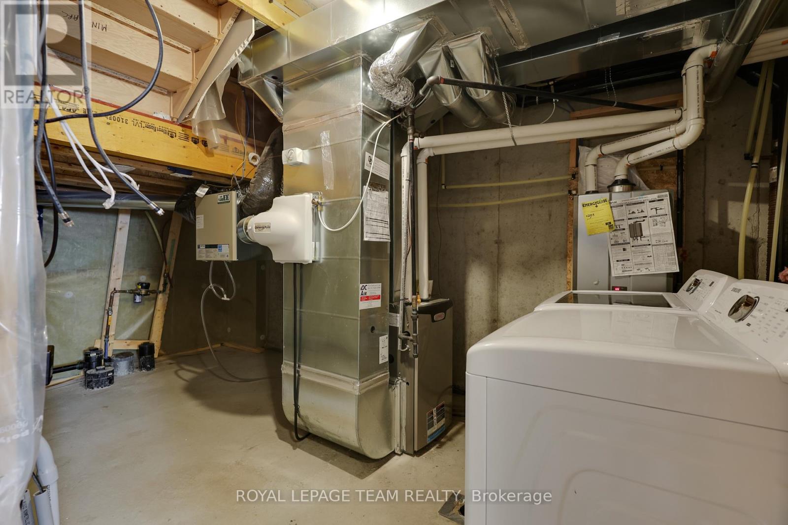 1021 Speedvale Court, Ottawa, Ontario  K2T 0P4 - Photo 48 - X12766494