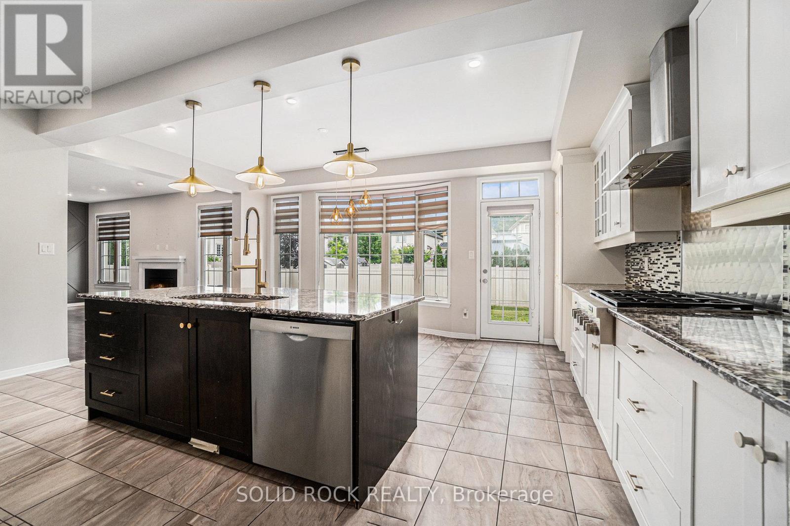 173 Culloden Crescent, Ottawa, Ontario  K2J 5Z9 - Photo 9 - X12766534