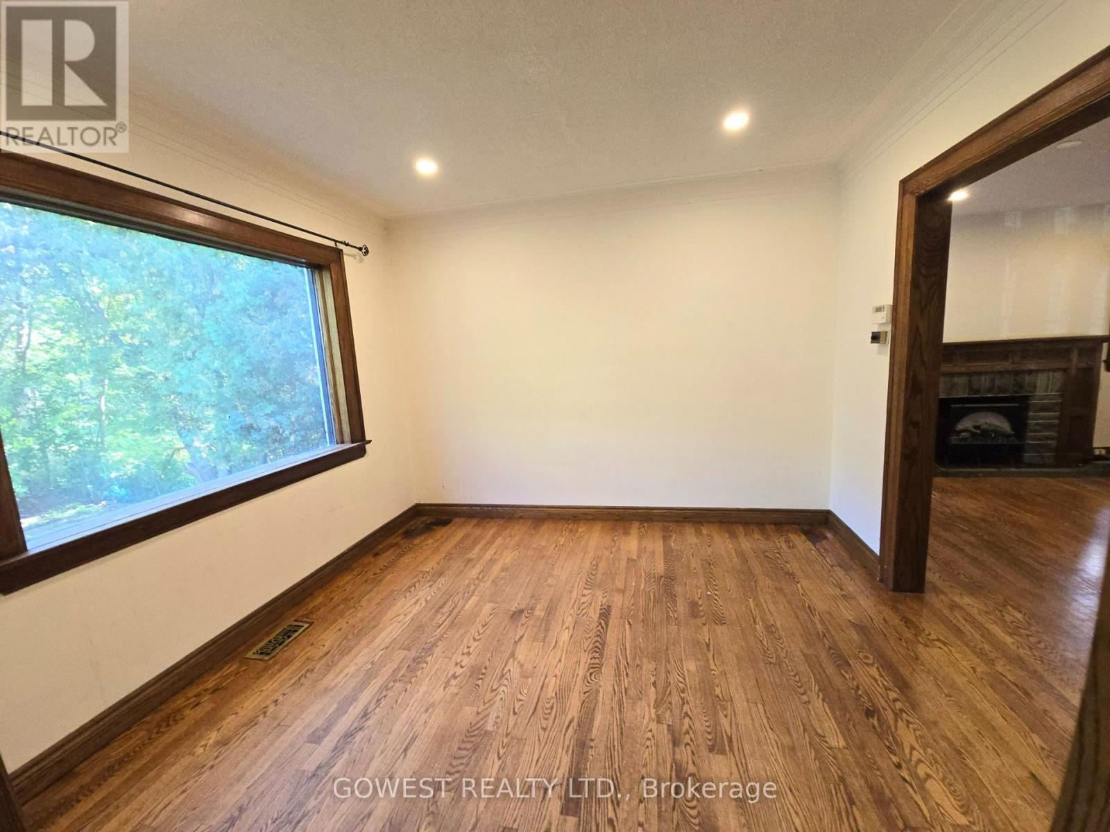 62 Pinewood Trail, Mississauga, Ontario  L5G 2L1 - Photo 24 - W12535064