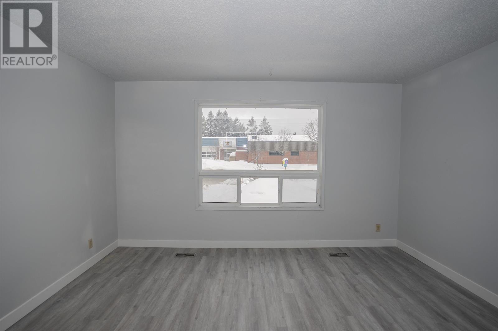 506 Churchill Dr W, Thunder Bay, Ontario  P7C 1W1 - Photo 10 - TB2600184