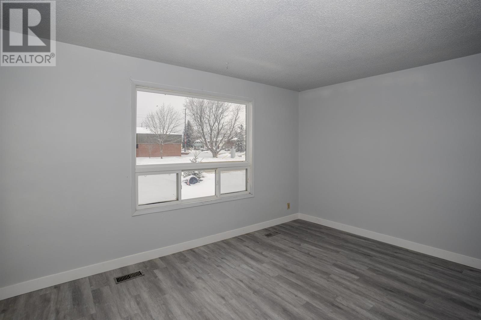 506 Churchill Dr W, Thunder Bay, Ontario  P7C 1W1 - Photo 9 - TB2600184