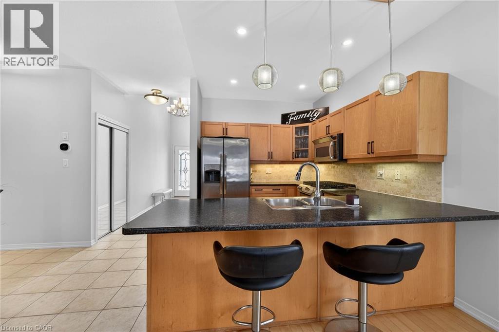 5 Georgian Trail, Glanbrook, Ontario  L9B 2X8 - Photo 10 - 40803594