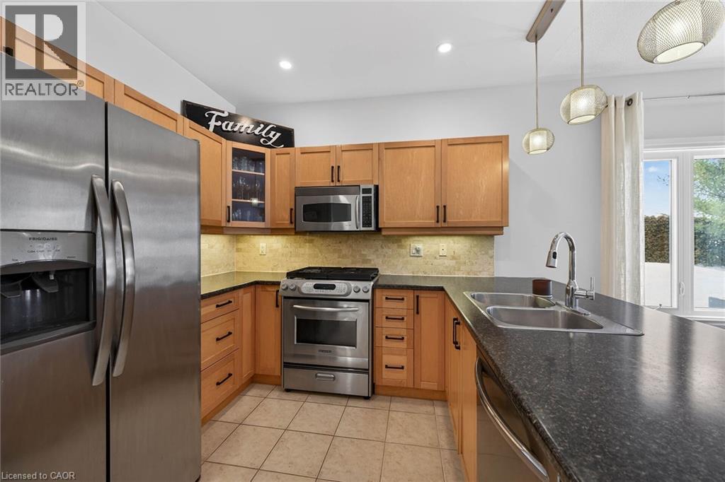 5 Georgian Trail, Glanbrook, Ontario  L9B 2X8 - Photo 8 - 40803594