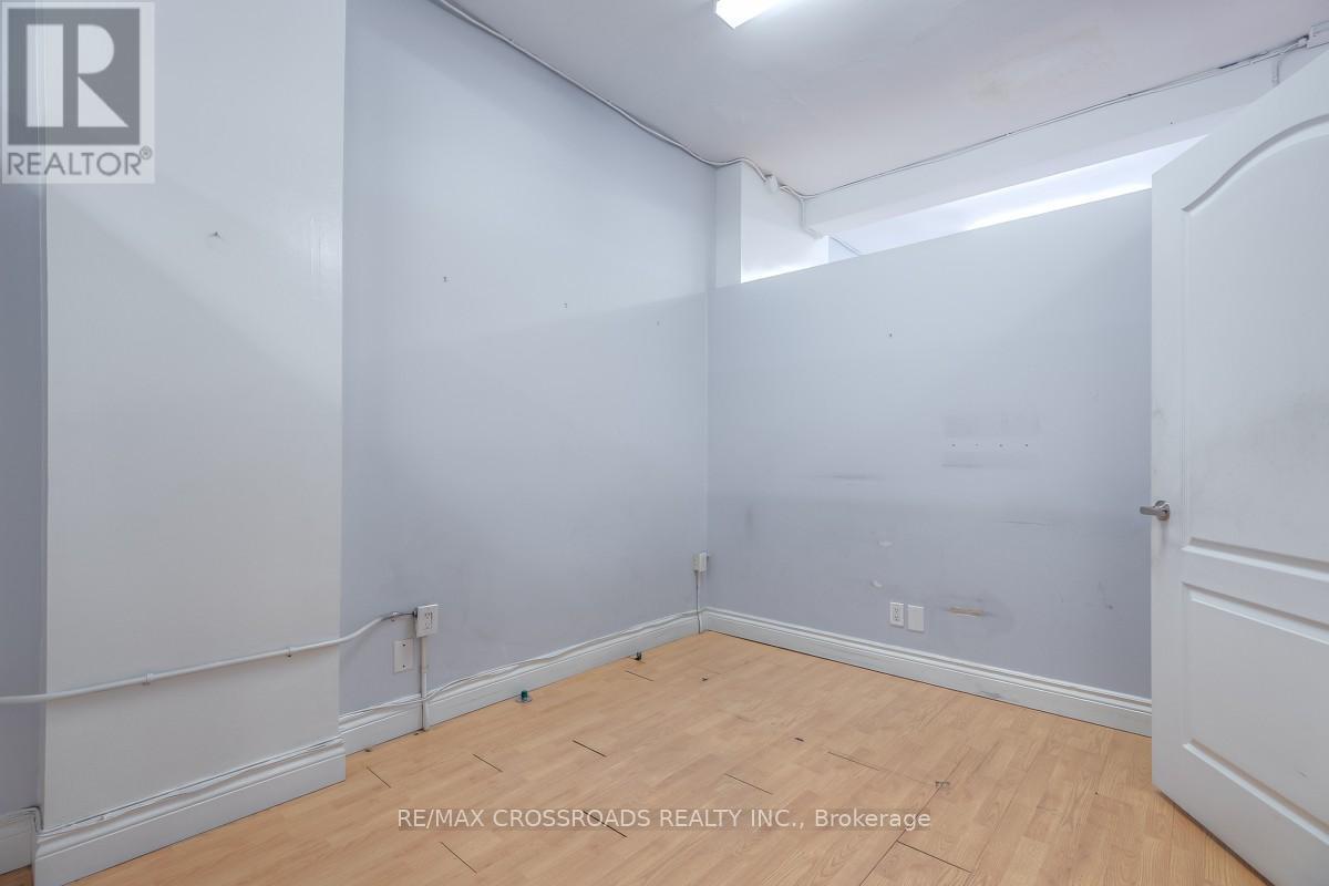 1936 Avenue Road, Toronto, Ontario  M5M 4A1 - Photo 10 - C12766332