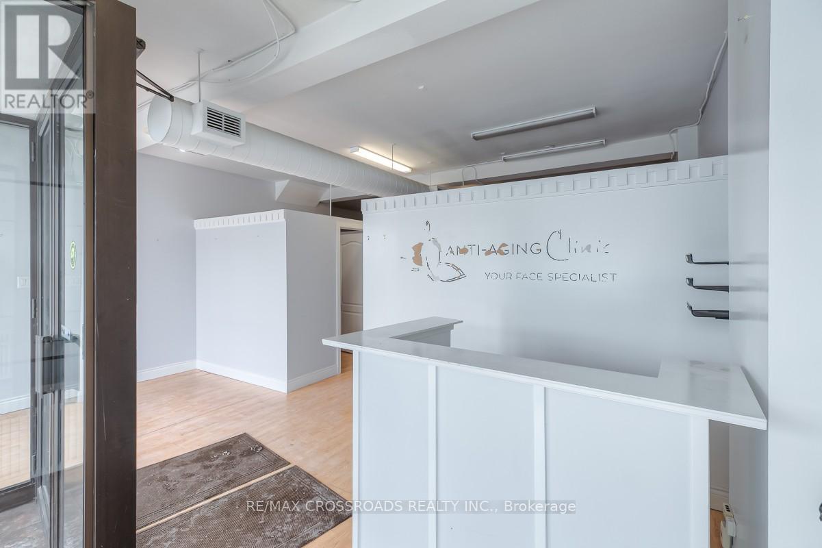 1936 Avenue Road, Toronto, Ontario  M5M 4A1 - Photo 5 - C12766332