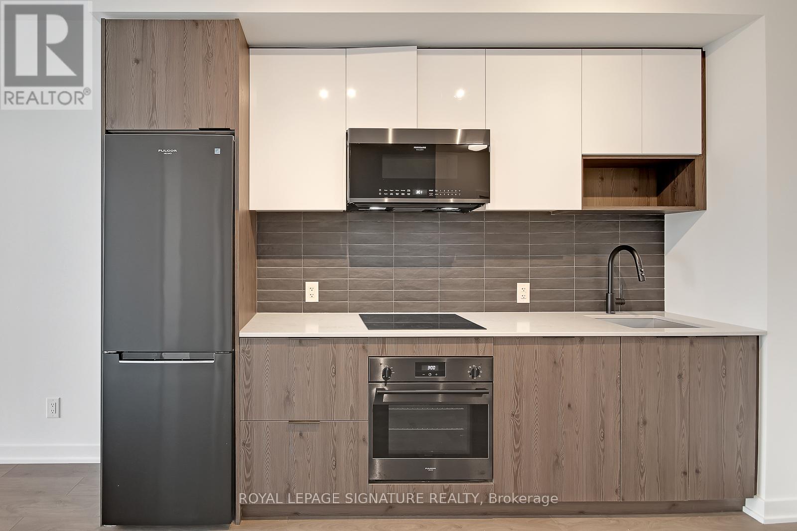 405 - 5 Defries Street, Toronto, Ontario  M5A 3R4 - Photo 4 - C12766380