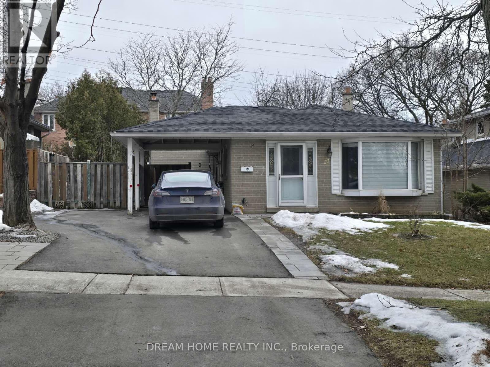 23 TRISTAN CRESCENT, Toronto, Ontario