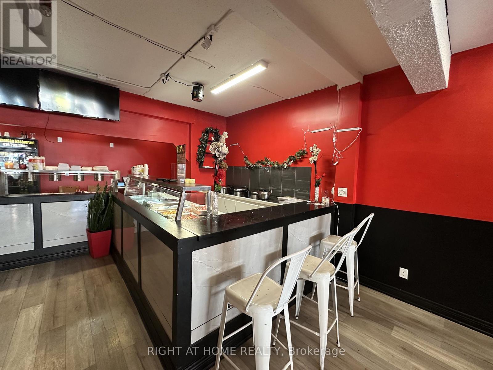 Main - 1653 Eglinton Avenue W, Toronto, Ontario  M6E 2H1 - Photo 6 - C12766512