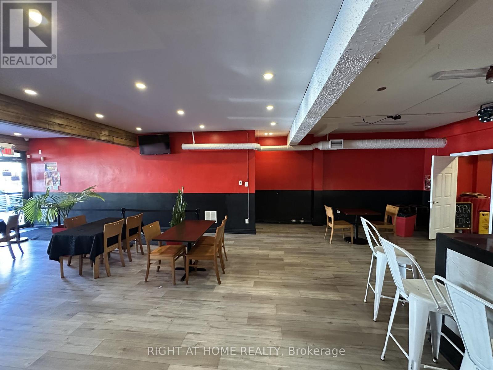 Main - 1653 Eglinton Avenue W, Toronto, Ontario  M6E 2H1 - Photo 7 - C12766512