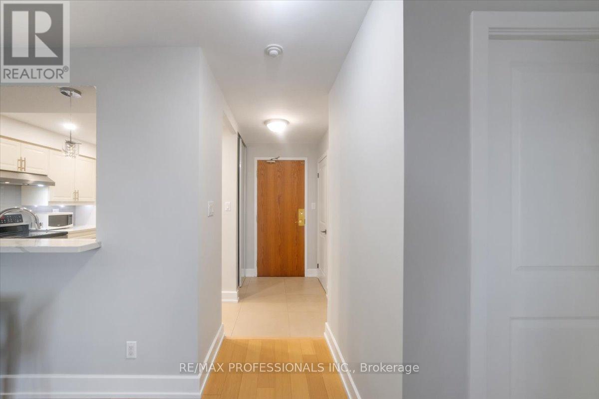 912 - 1700 Eglinton Avenue E, Toronto, Ontario  M4A 2X4 - Photo 4 - C12766526