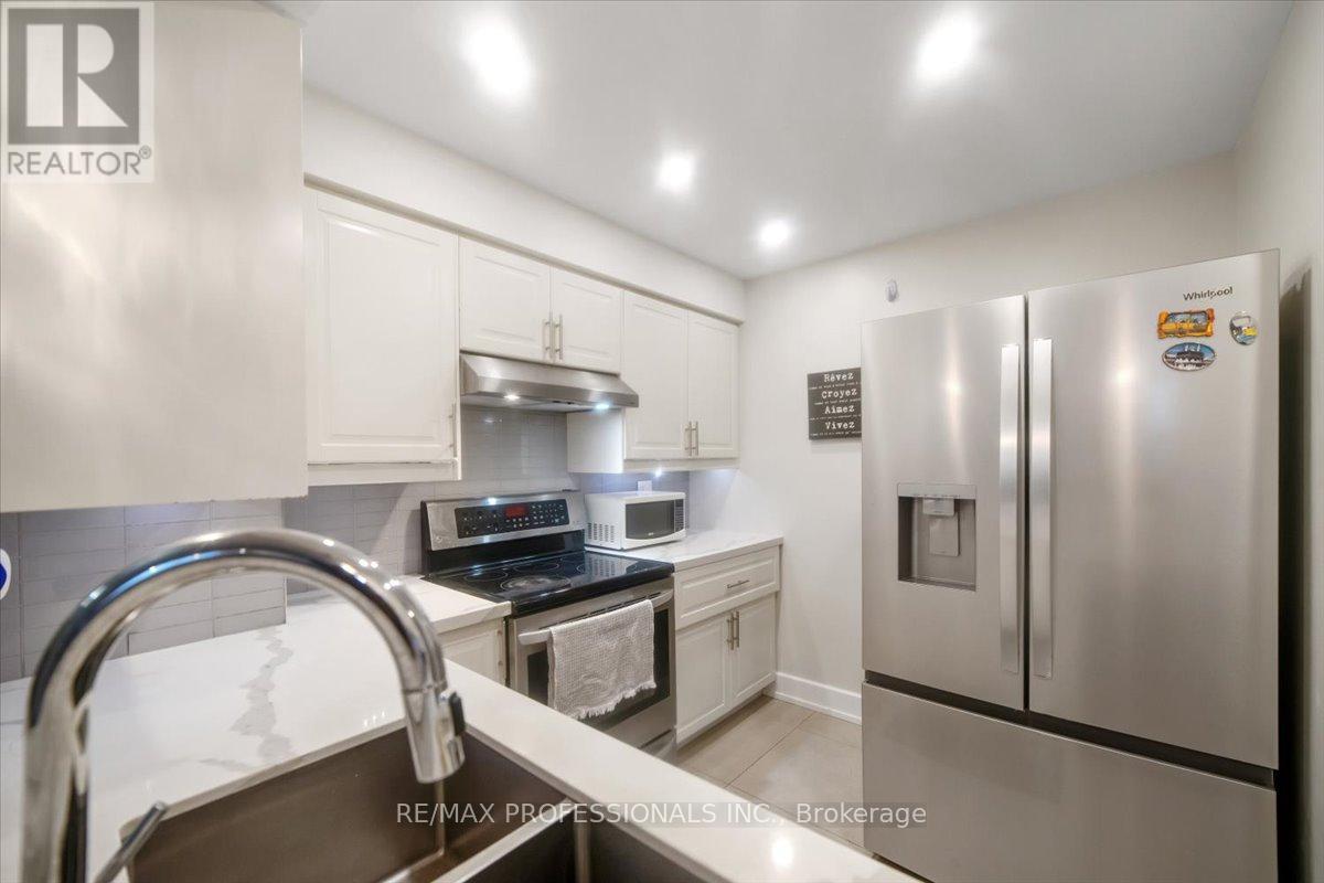 912 - 1700 Eglinton Avenue E, Toronto, Ontario  M4A 2X4 - Photo 8 - C12766526