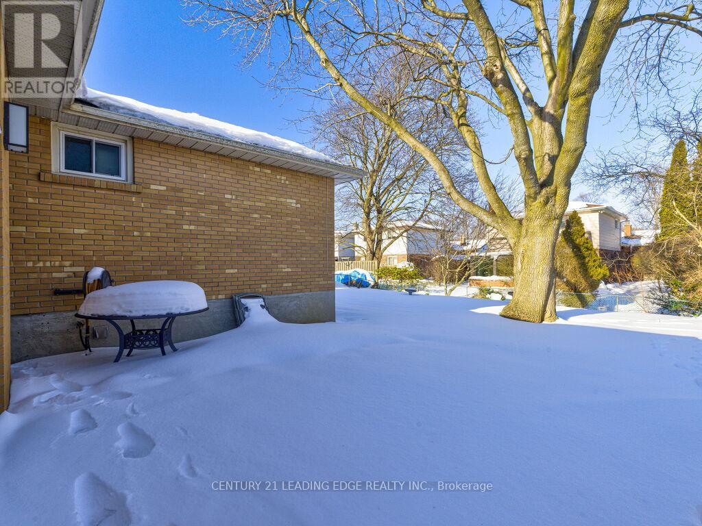16 Bethley Drive, Toronto, Ontario  M1E 3M7 - Photo 40 - E12766322