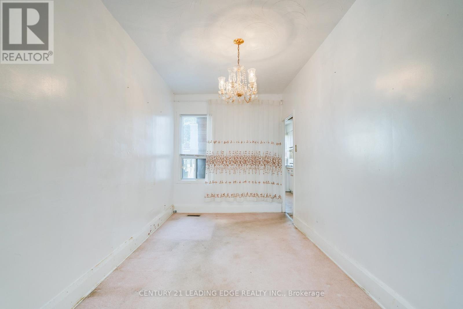 635 Coxwell Avenue, Toronto, Ontario  M4C 3B8 - Photo 12 - E12766510