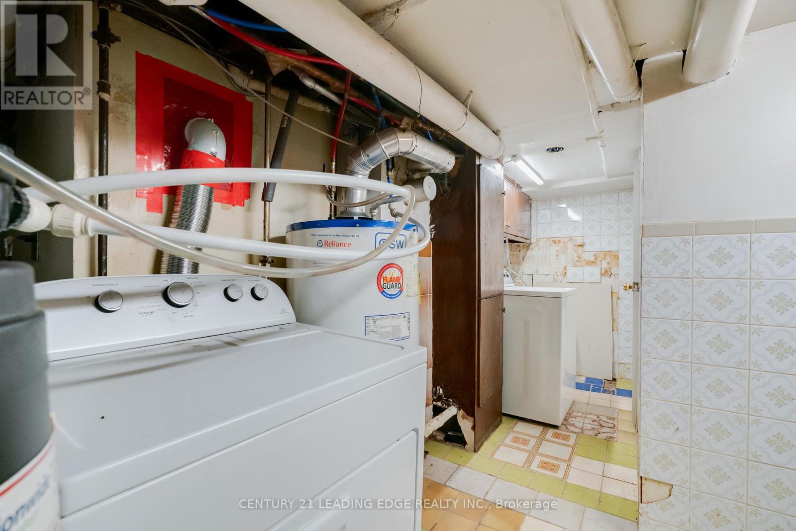 635 Coxwell Avenue, Toronto, Ontario  M4C 3B8 - Photo 39 - E12766510