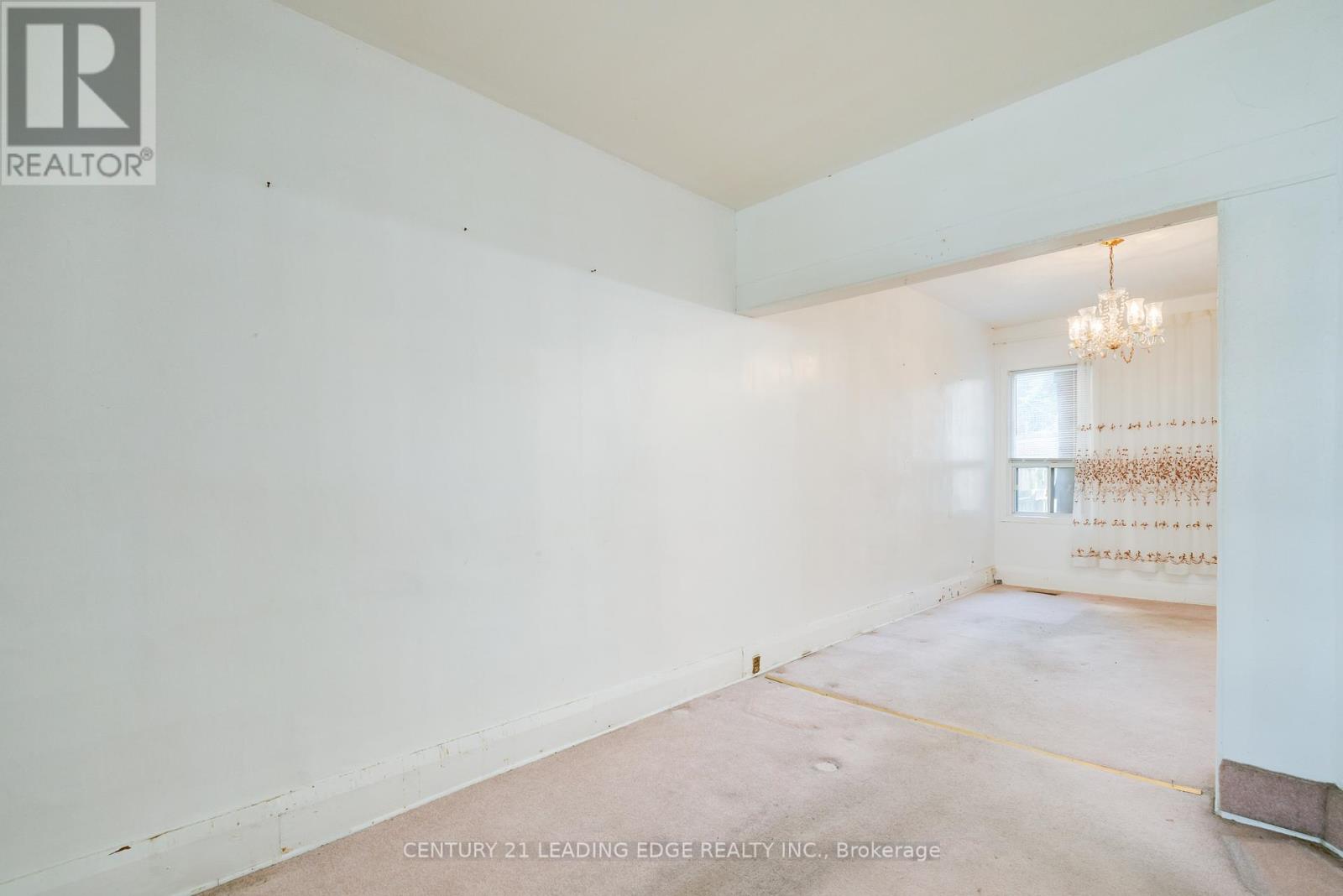 635 Coxwell Avenue, Toronto, Ontario  M4C 3B8 - Photo 8 - E12766510