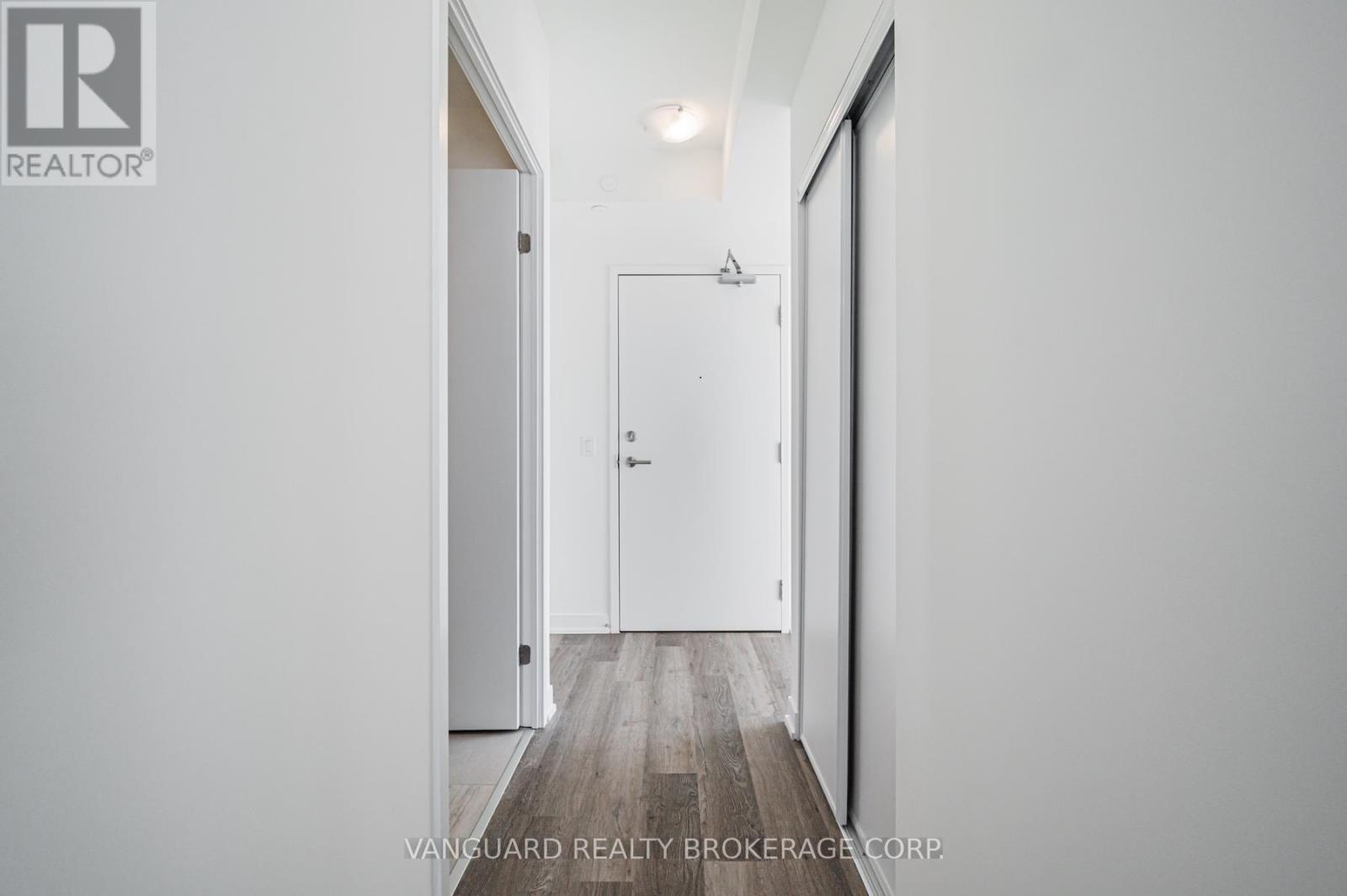 1325 - 2 David Eyer Drive, Richmond Hill, Ontario  L4S 0N6 - Photo 3 - N12766430