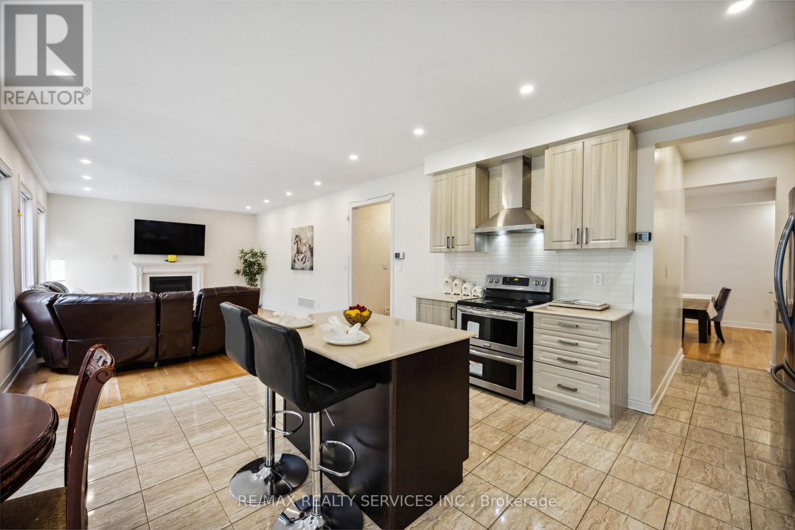 104 Sharpe Crescent, New Tecumseth, Ontario  L0G 1W0 - Photo 12 - N12766554