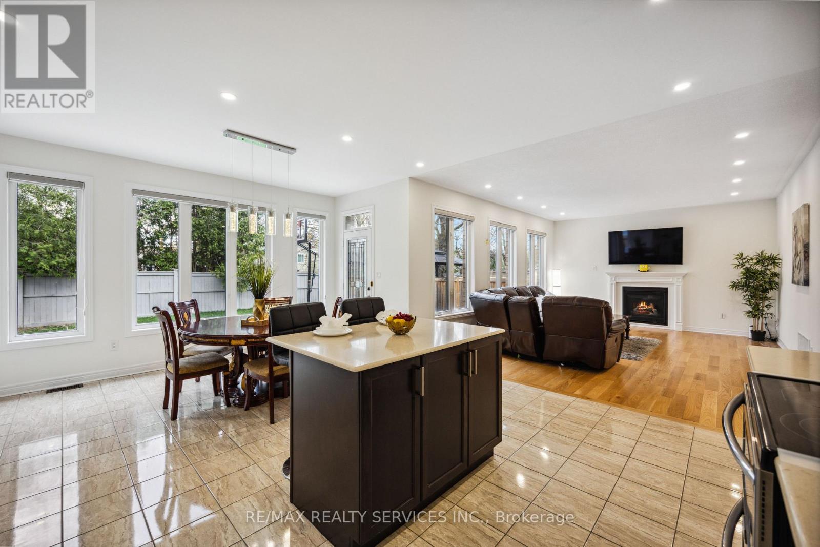 104 Sharpe Crescent, New Tecumseth, Ontario  L0G 1W0 - Photo 13 - N12766554