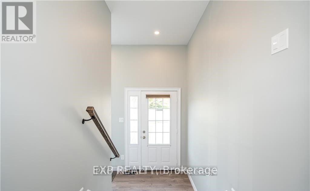 19 Loon Avenue, Barrie (Painswick South), Ontario  L4N 8W6 - Photo 13 - S12766334