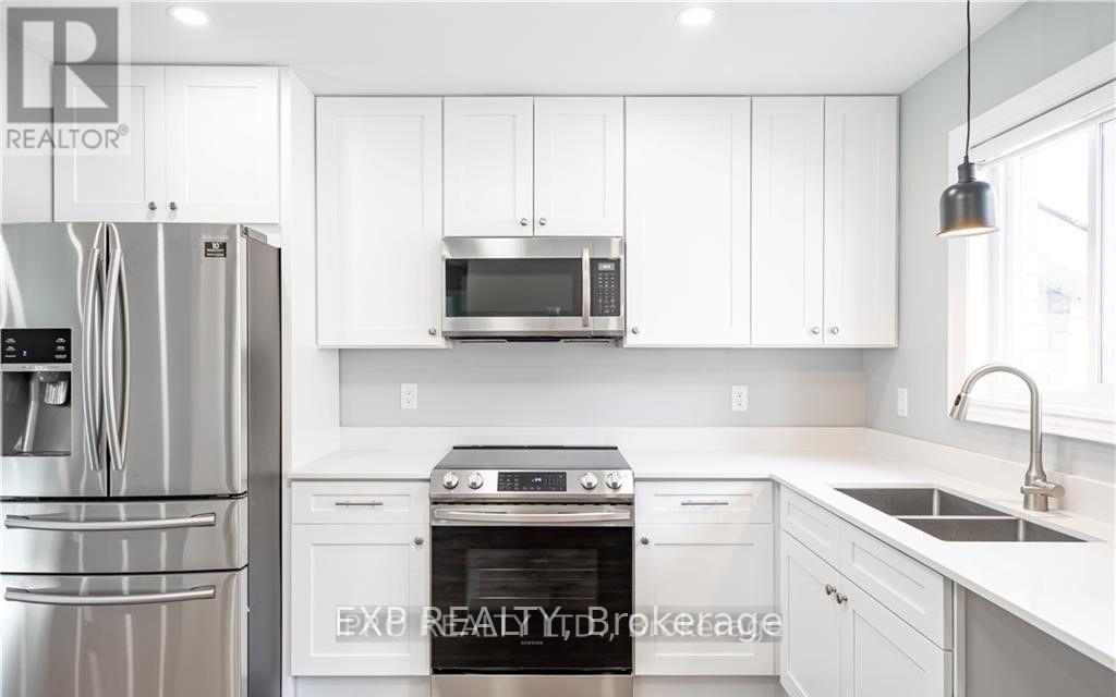 19 Loon Avenue, Barrie (Painswick South), Ontario  L4N 8W6 - Photo 7 - S12766334