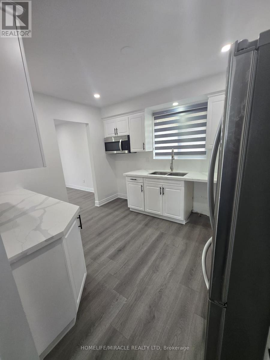 3 Sylvia Street, Barrie (Grove East), Ontario  L4M 5J3 - Photo 12 - S12766352