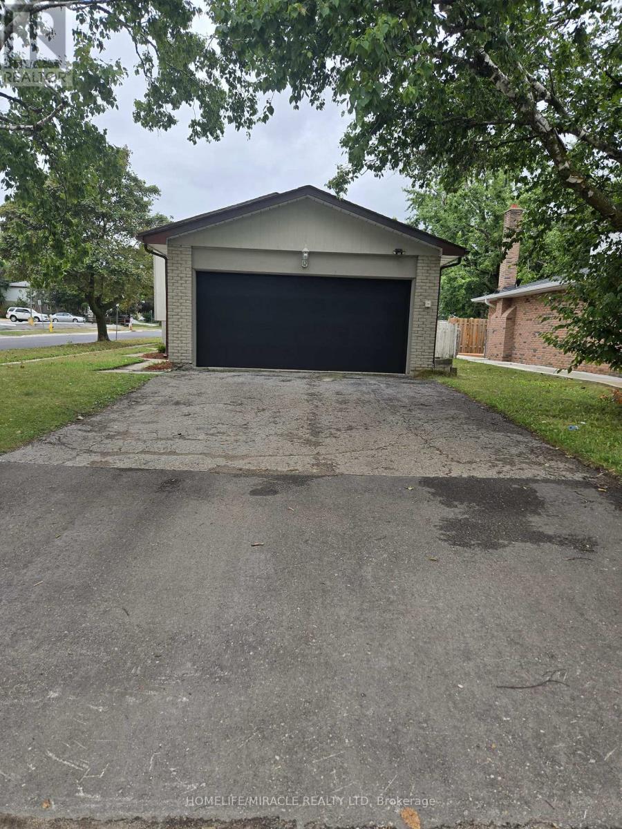 3 Sylvia Street, Barrie (Grove East), Ontario  L4M 5J3 - Photo 4 - S12766352