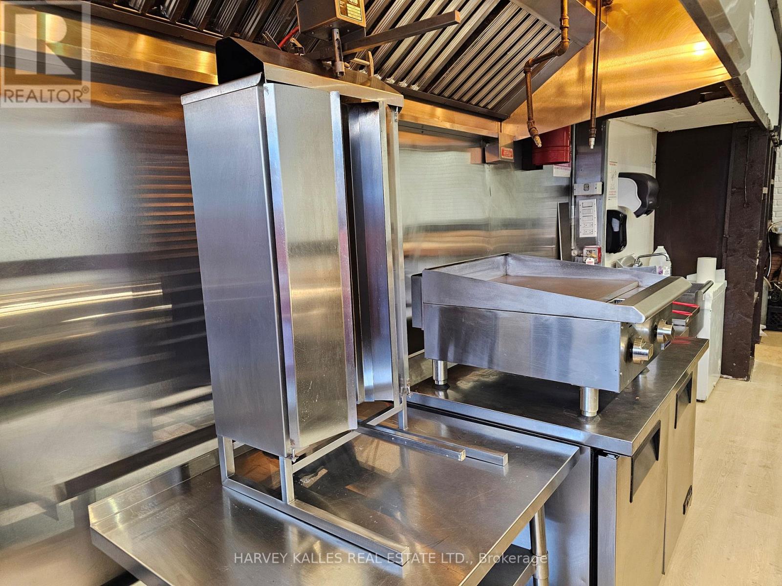 Main - 249 Augusta Avenue, Toronto, Ontario  M5T 2L8 - Photo 5 - C12765008