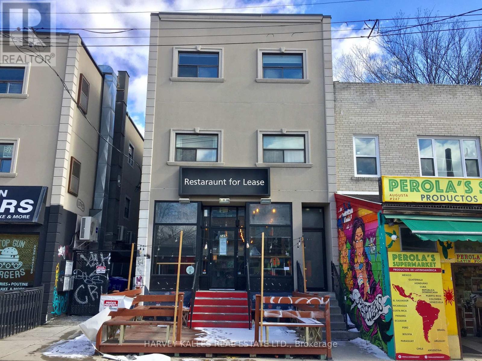 MAIN - 249 AUGUSTA AVENUE, Toronto, Ontario