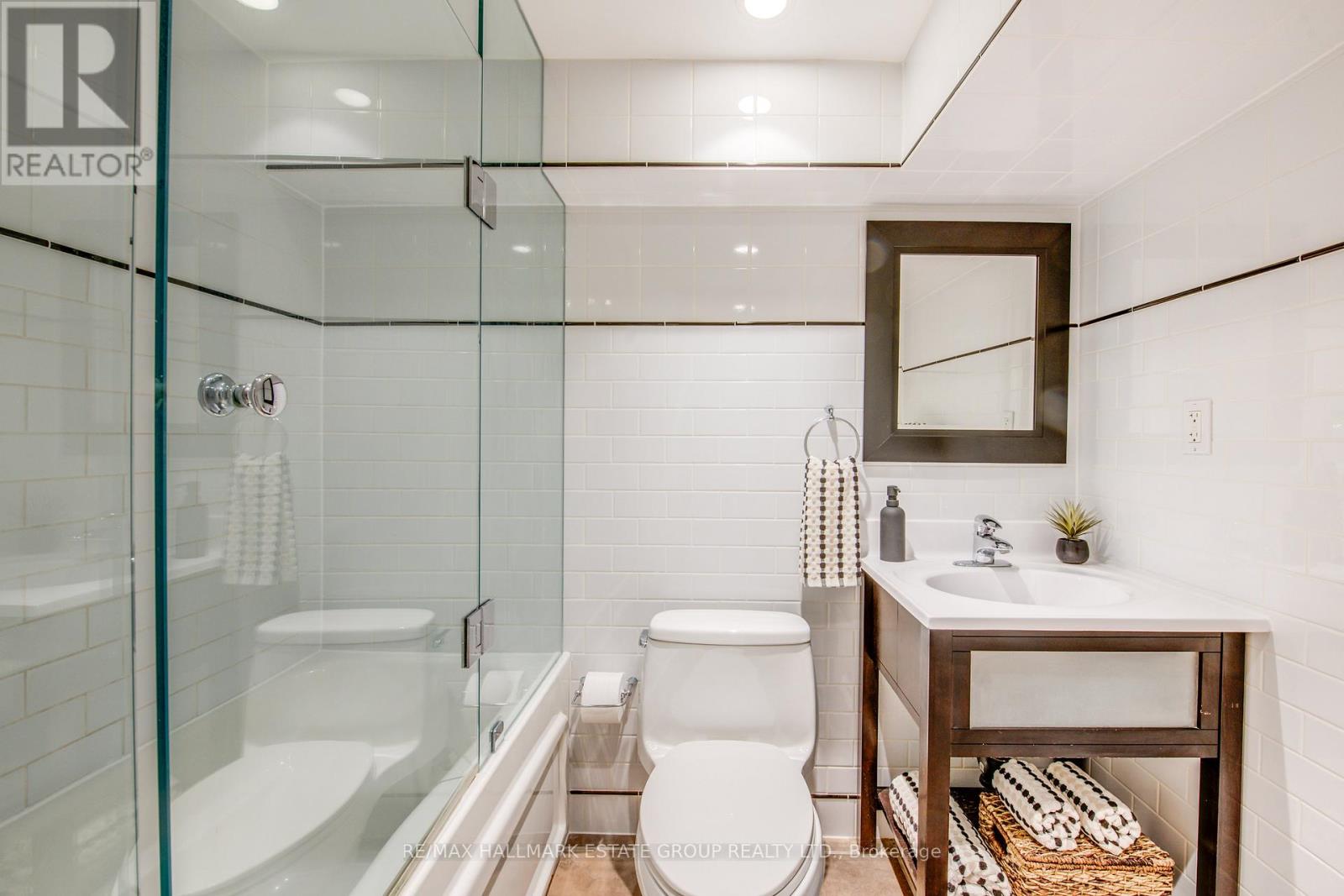 418 Jones Avenue, Toronto, Ontario  M4J 3G3 - Photo 34 - E12765258