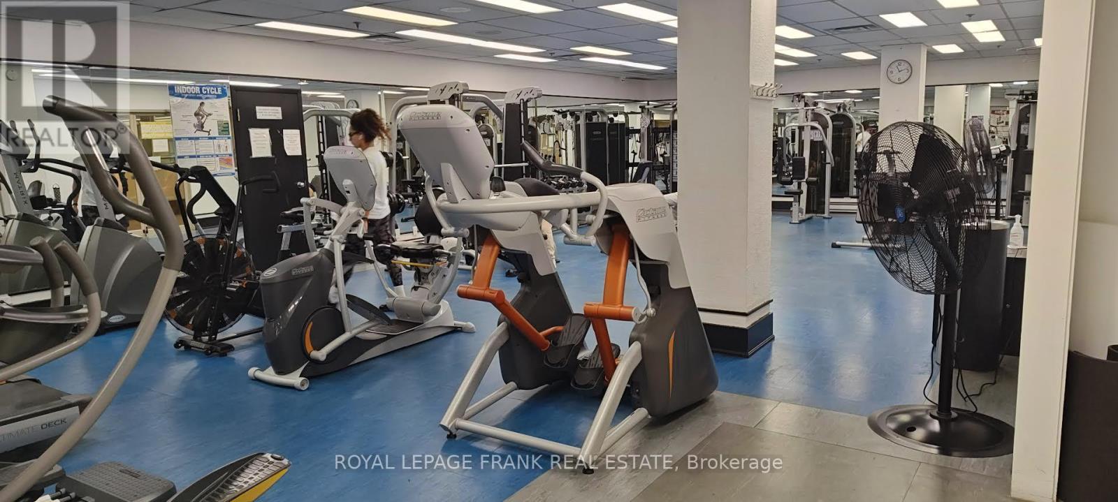 1702 - 717 Bay Street, Toronto, Ontario  M5G 2J9 - Photo 16 - C12765404