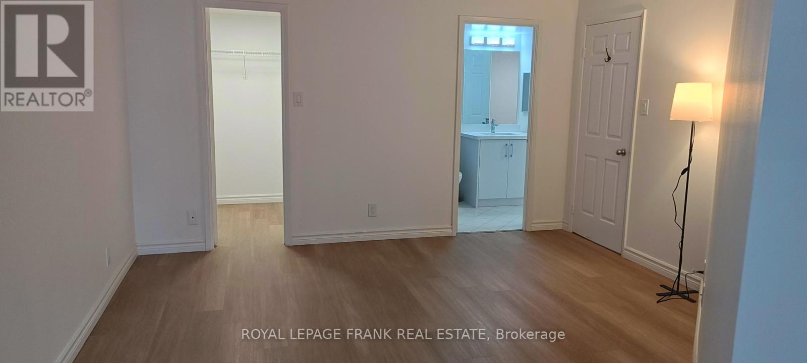 1702 - 717 Bay Street, Toronto, Ontario  M5G 2J9 - Photo 11 - C12765404