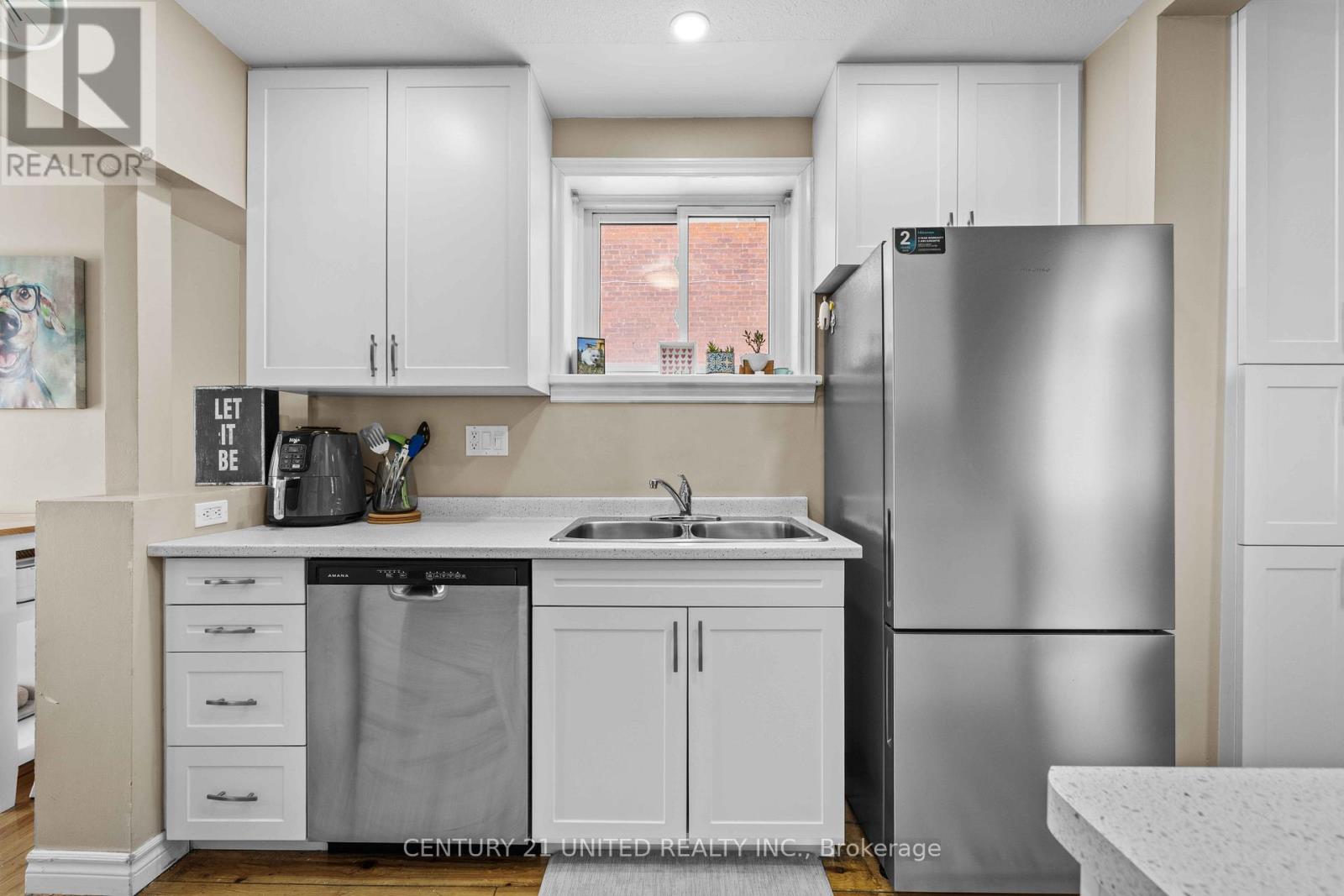 147 Lake Street, Peterborough (Town Ward 3), Ontario  K9J 2H2 - Photo 11 - X12766118