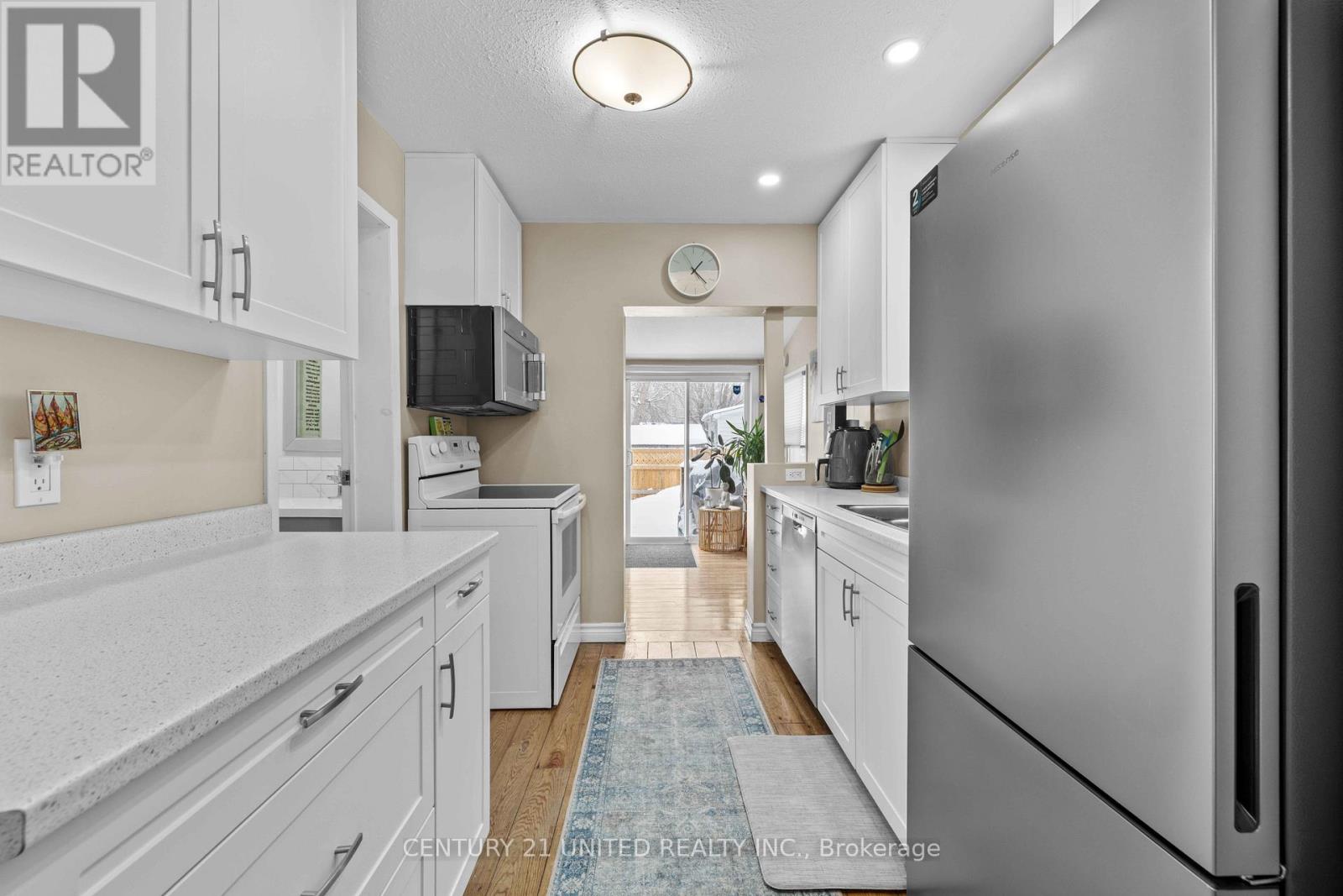 147 Lake Street, Peterborough (Town Ward 3), Ontario  K9J 2H2 - Photo 10 - X12766118