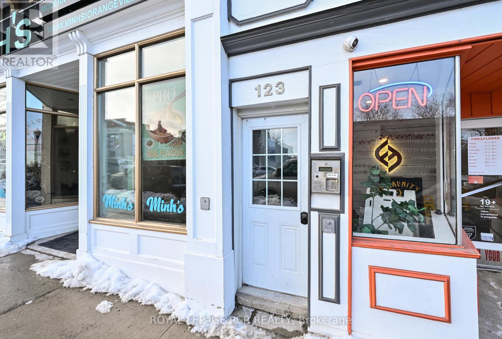 B - 123 BROADWAY, Orangeville, Ontario