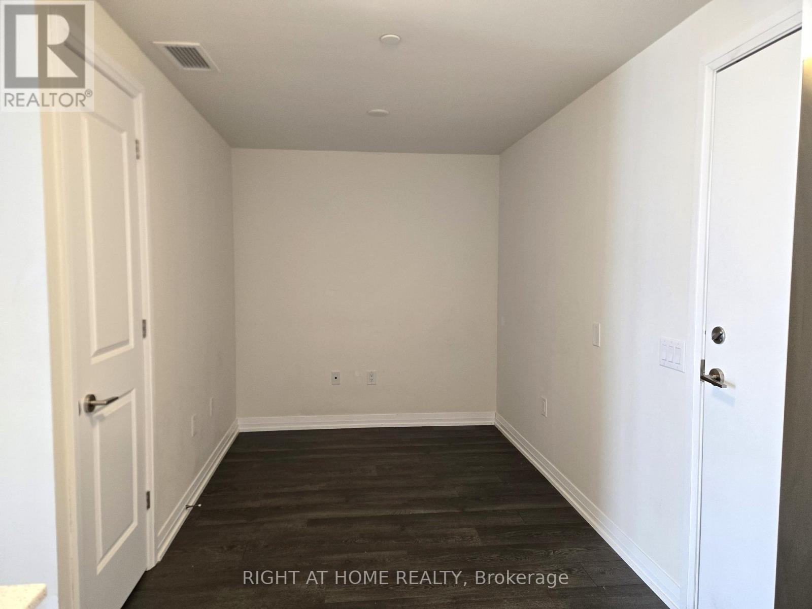 2403 - 50 Thomas Riley Road, Toronto, Ontario  M9B 0C5 - Photo 8 - W12766336