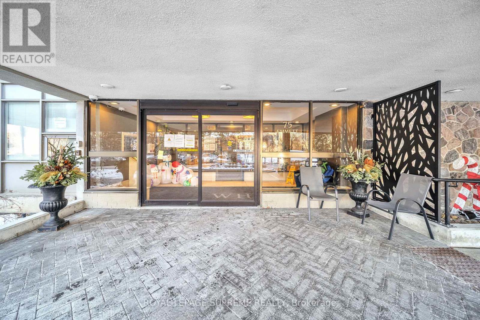 602 - 75 Emmett Avenue, Toronto, Ontario  M6M 5A7 - Photo 11 - W12766342